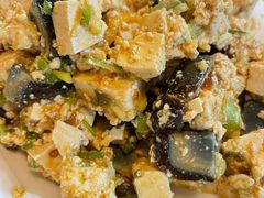皮蛋拌豆腐-妈妈家铁锅炖(景诚园综合楼店)