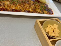 -有红鸡毛店·川菜(建设路店)