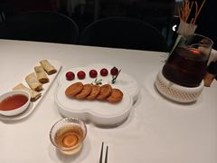 樱桃鹅肝配葱油饼-醉舍·新淮扬菜(长宁龙之梦店)