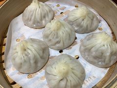 特色鲜肉汤包-百年龙袍蟹黄汤包(融创茂店)
