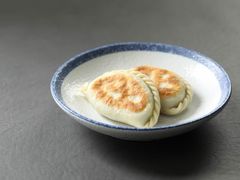 韭菜盒子-东方饺子王(新奥购物中心店)