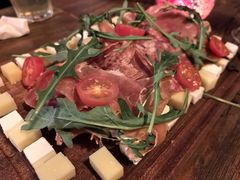 -SISTERS BAR RESTAURANT川意酒馆(嘉善老市H楼店)