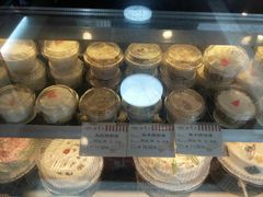 -红宝石·鲜奶小方·海派西点房(南丹店)