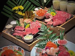-铭牛烧肉·和牛海鲜自助(高新月牙湖店)