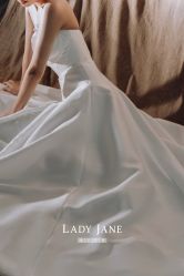 -Lady  Jane高端婚纱礼服馆
