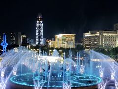 -泉城广场