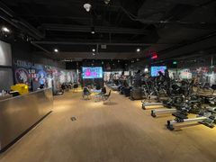 -VLines耀能运动24小时·月付制健身(京广桥店)