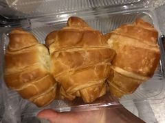 牛角面包-红宝石·鲜奶小方(万航店)