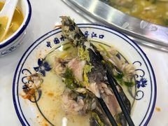 -丹水桥地锅鱼·翘嘴鲌·地方特色全鱼宴(丹江口大坝店)