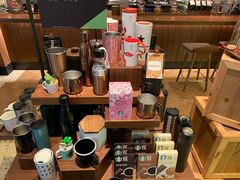 零售区-星巴克臻选(广州沙面店)