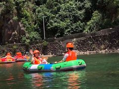 -安吉龙王山峡谷漂流