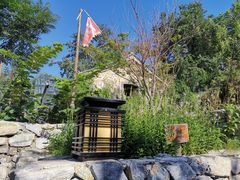 -百里峡七彩艺术小镇