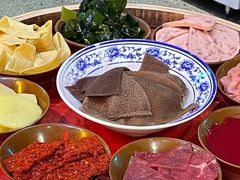 -山悦里 山野·鲜火锅(罗斯福广场店)