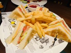 -Ambra Haus琥珀屋精酿餐厅(宝山店)