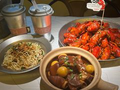 -巴厘龙虾·榜首油焖大虾(音乐学院·沿江酒馆店)