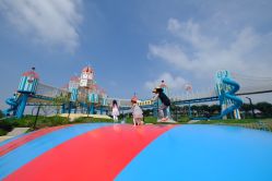 -季高兔窝窝亲子园(上海薰衣草公园店)