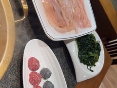 -小天鹅火锅·一线江景洪鼎旗舰店(洪崖洞店)
