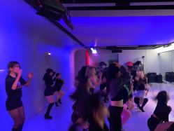 -童门舞蹈站