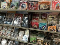 -潮品挚尚(五角场苏宁易购店)