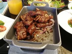 石板火焰牛仔骨-聚鑫阁江浙菜·非遗传承技艺(青村帝华园店)