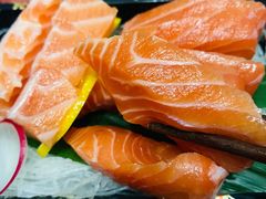 三文鱼腩-尺山寸水日料(马桥满天星店)