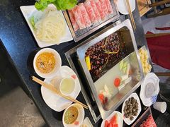 -百年川椒重庆老火锅(光谷店)
