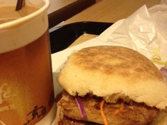 -麦当劳(龙洞店)