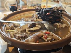 -头上红煨盐鸡·非遗院子餐厅