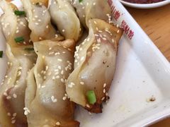 牛肉鍋貼-小姜锅贴(凤凰街店)