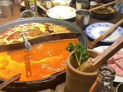 -萍姐火锅·公路夜市(武汉首店)