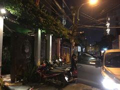 -Cuc Gach Quan Restaurant