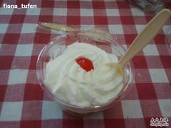 -红宝石·鲜奶小方·海派西点房(南丹店)
