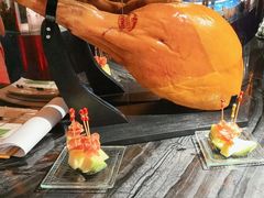 -雍容荟帝王蟹活龙虾展台自助(IFS黑金店)