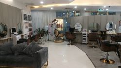 点击看大图 -八佰伴8008星级形象店