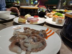 鲜活章鱼-V-ONE西雅图海鲜自助餐厅(仓山万达广场店)