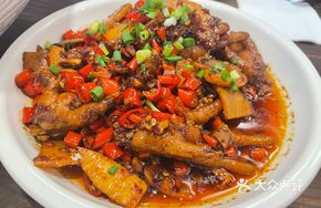 Water Chestnut and Bamboo Shoot Chicken Feet