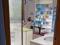 -茂菊口腔连锁(浦东南路店)