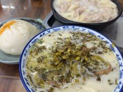 -雪琴面馆富安特色鱼汤面(城中花园店)