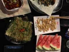 -何师烧烤·香辣蟹·川菜·30年老品牌(太古里旗舰店)