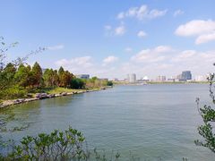 -上海滴水湖皇冠假日酒店