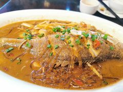 黄花鱼炖粉皮-燕青小馆(东园大厦店)