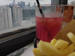 彩虹西柚气泡-猫小主咖啡·猫咖cat cafe(福田店)