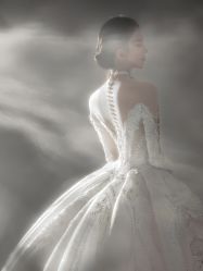 -Renee芮亦婚纱(原丽莎)
