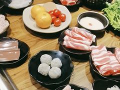 -吴氏老牌坊云南鱼豆花火锅店(通江街店)
