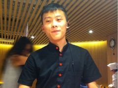 会唱歌的朱经理&nbsp;听完能打折&nbsp;不听不买单-西贝莜面村(当代商城店)