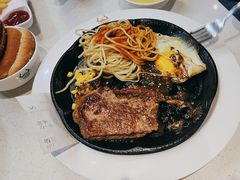 -汤姆家的牛排意面披萨(新城市广场店)