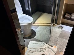 -粤塔x电竞酒店(深圳龙华大浪后浪新天地店)