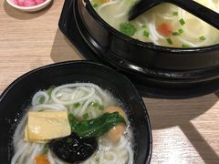 -苗乡米线(建军路店)