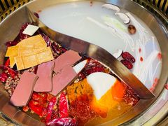 -欠火锅·水牛毛肚·团建聚餐·生日宴(何山路店)