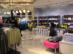 -唯品会(北京国瑞城店)